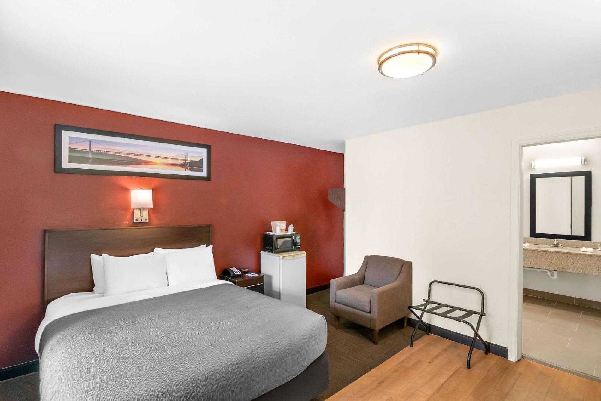 Quality Inn Queensbury Dış mekan fotoğraf