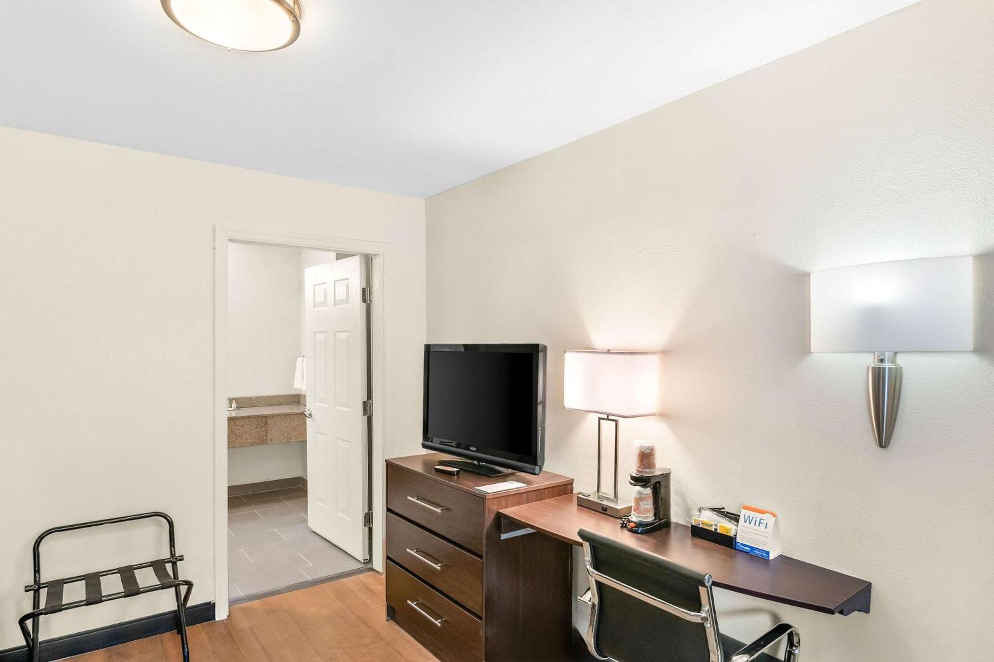 Quality Inn Queensbury Dış mekan fotoğraf