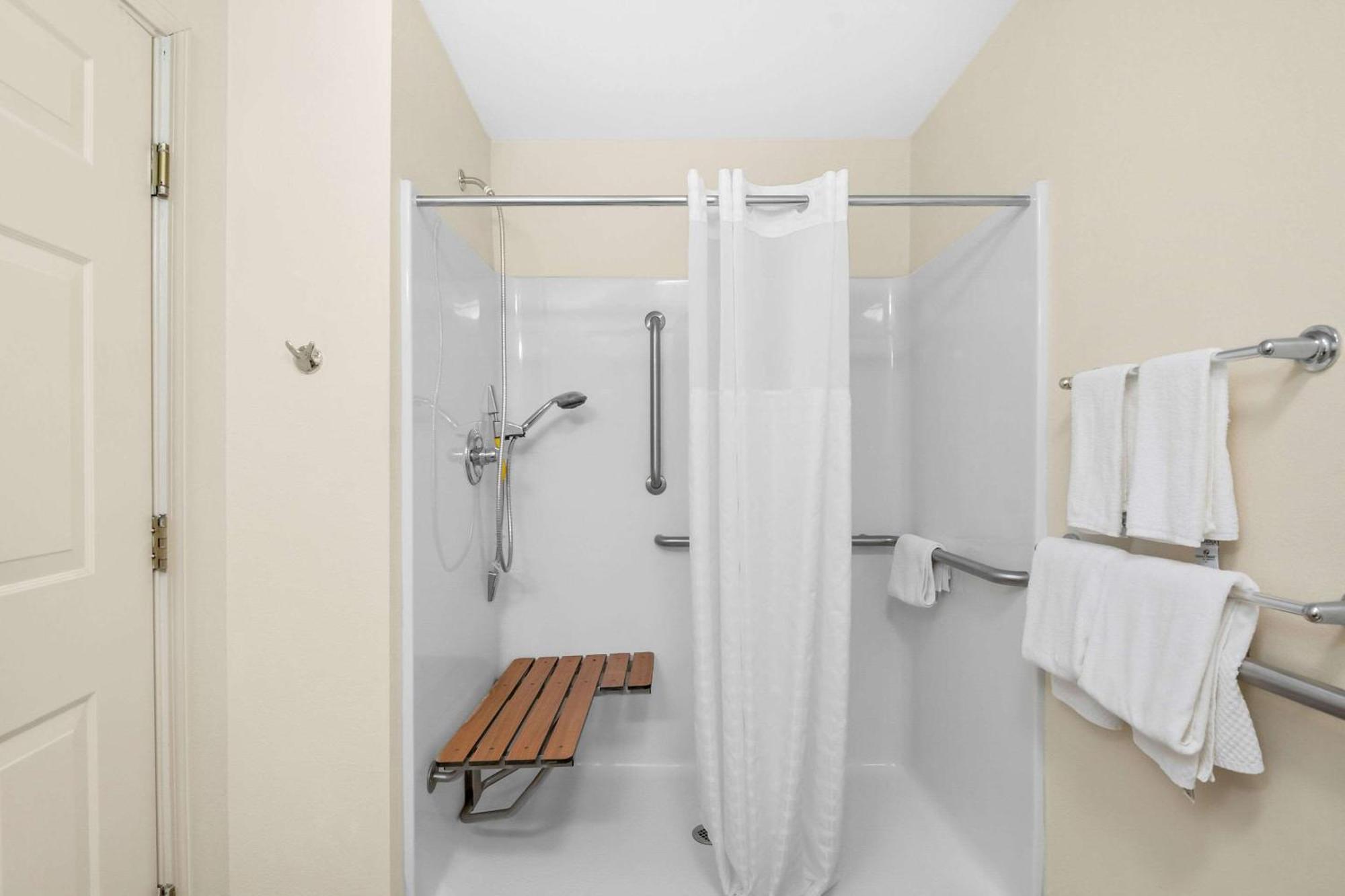 Quality Inn Queensbury Dış mekan fotoğraf