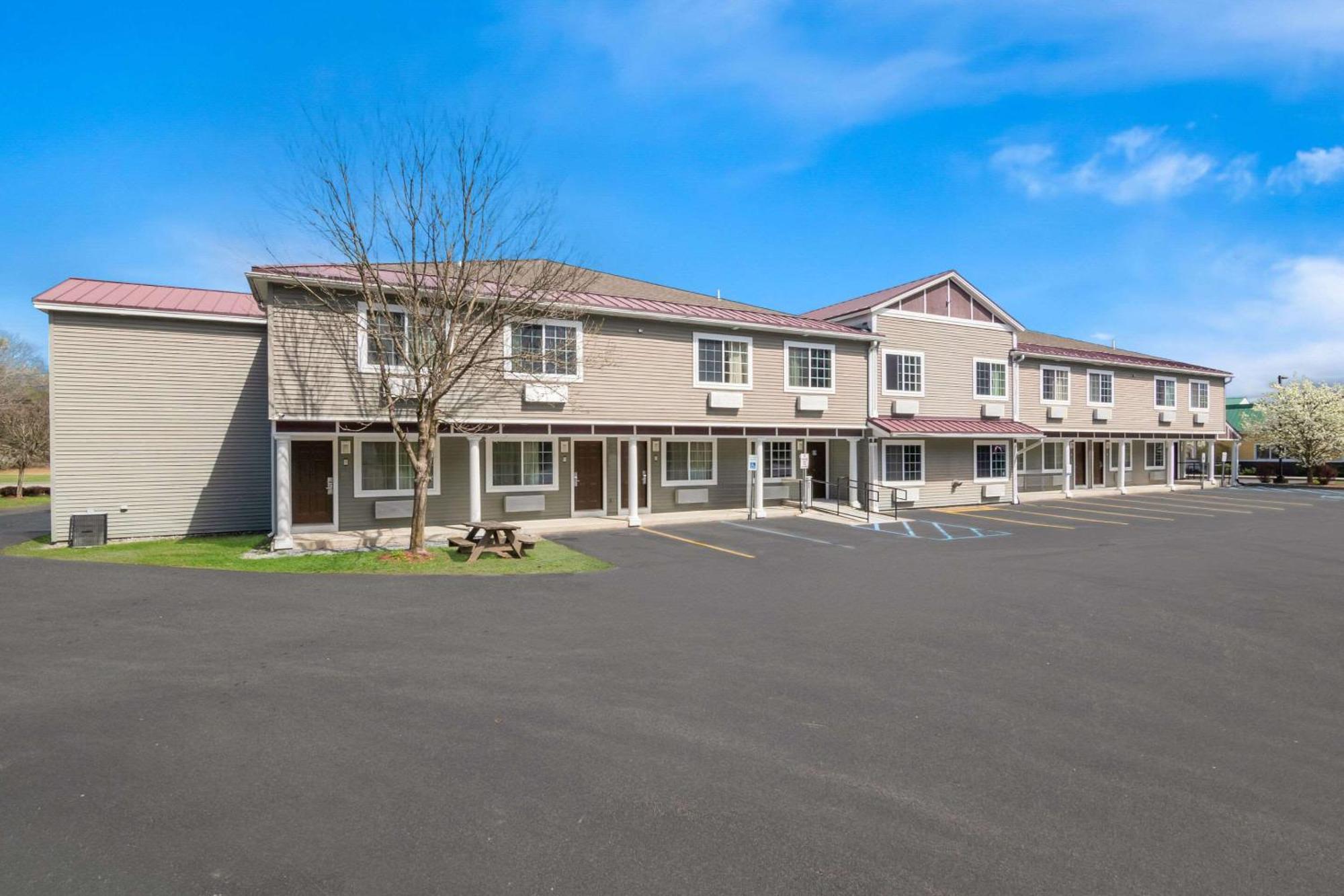 Quality Inn Queensbury Dış mekan fotoğraf